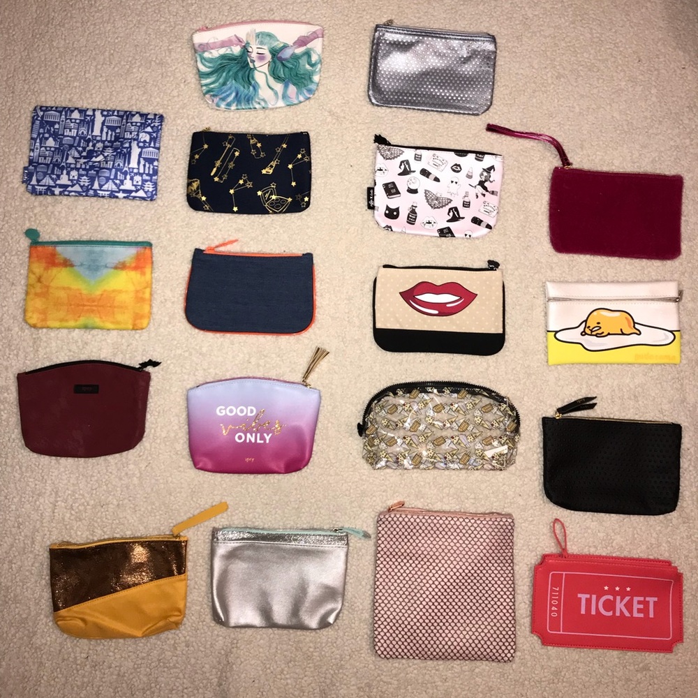 18 Makeup Bags